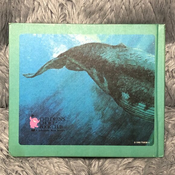 Vintage Little Whale by Ann McGovern 1979 Hardcover Book Club - Picture 2 of 5
